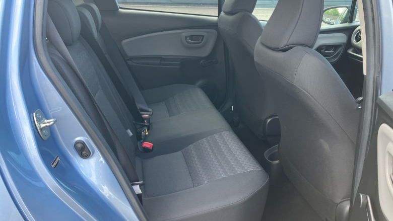 Toyota Yaris 1.33 VVT-i Icon 5dr Petrol Hatchback